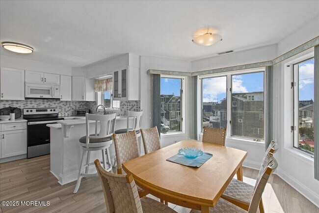 Building Photo - 30 Dune Terrace