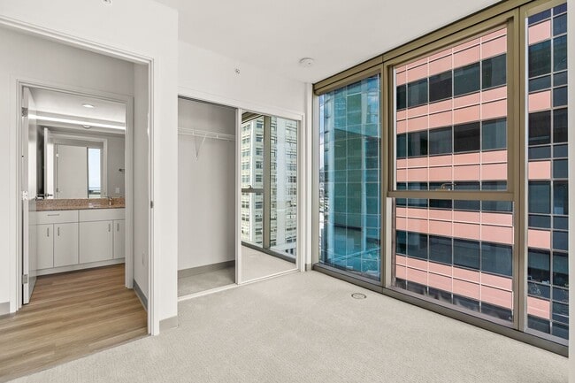 Building Photo - 1390 Kapiolani Blvd