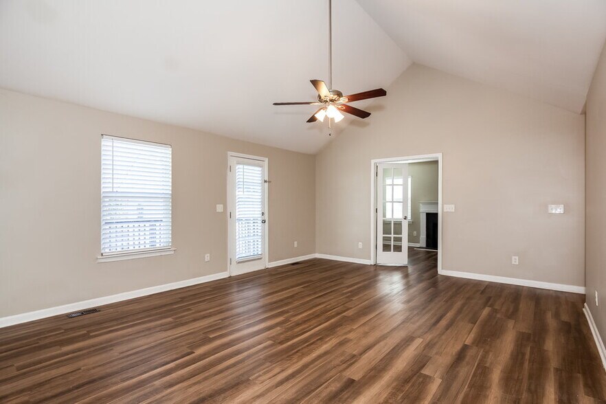 Building Photo - 3836 Bullard St