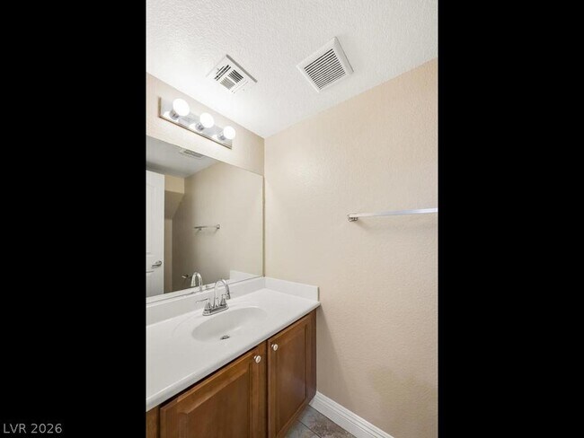 Building Photo - 10653 Petricola St