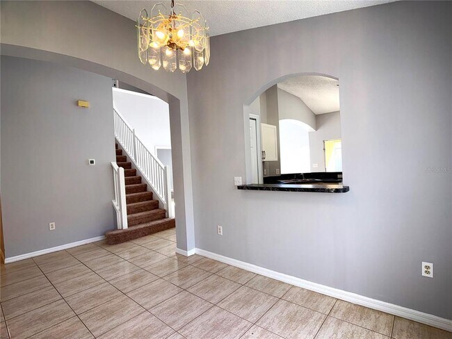 Building Photo - 732 Casterton Cir