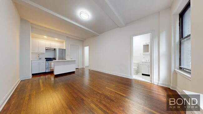 Primary Photo - 140 E 46th St