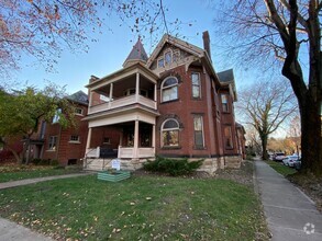 Building Photo - Neil Ave 1043-1045 NCR