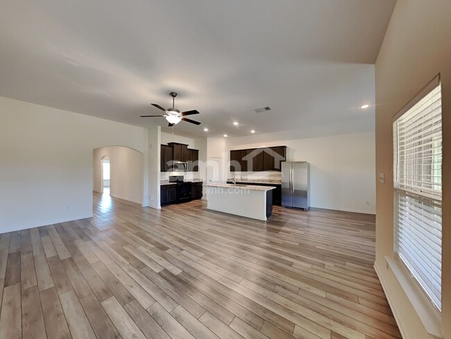 Building Photo - 1246 Treeta Trail