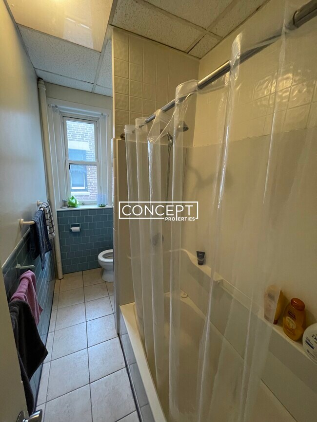 Building Photo - 15 Aberdeen St