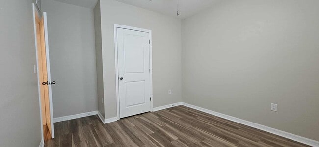 Building Photo - 318 Gris Sky Ln
