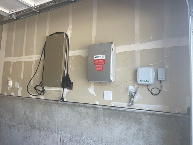 Building Photo - Wonderful Brand New Home