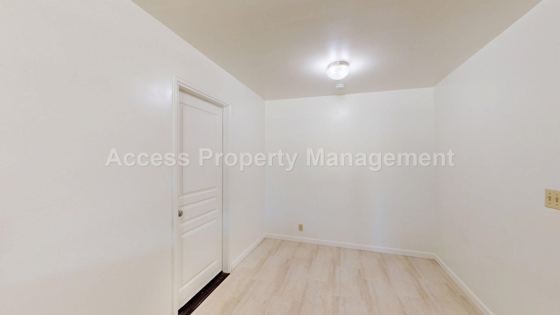 Building Photo - 2324 Bellamy St