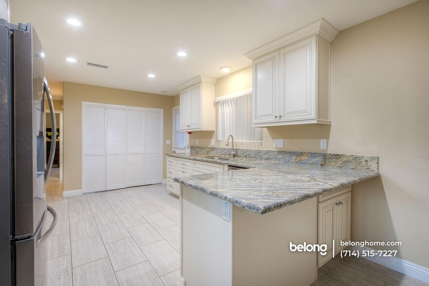 Building Photo - 18261 Sanders Dr