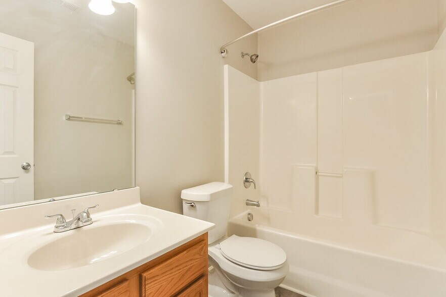 Building Photo - 1303 Cricket Ridge Dr