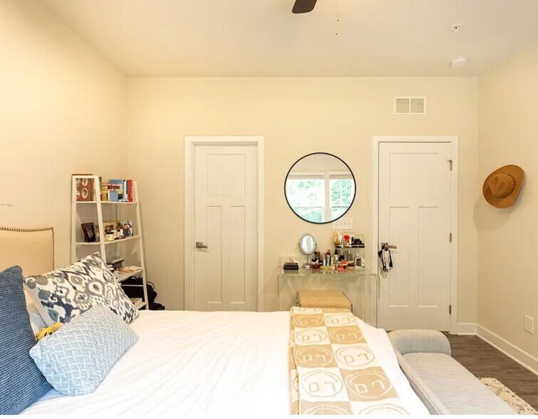 Spacious closets and bath - 314 Music Hall Way