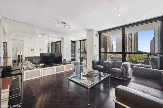 Building Photo - 1030 N State St