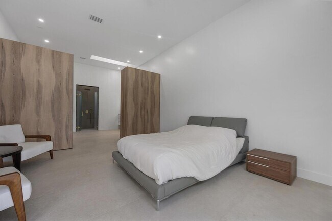 Building Photo - 13090 Touchstone Pl