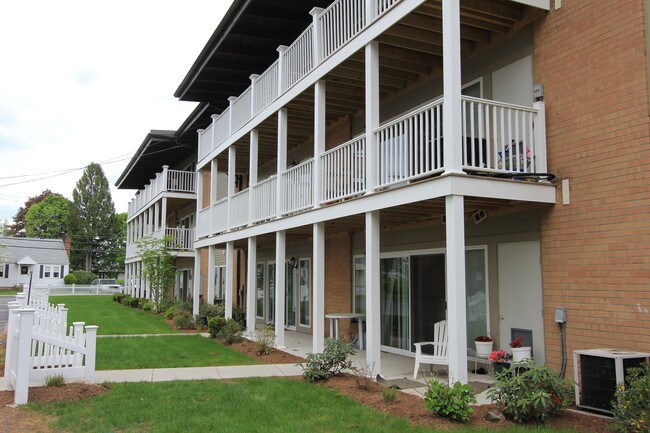 Building Photo - 105 Westgate Dr