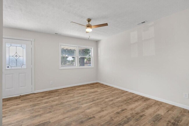 Building Photo - 4109 Weaver Ave