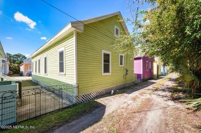 Building Photo - 1913 Redell St