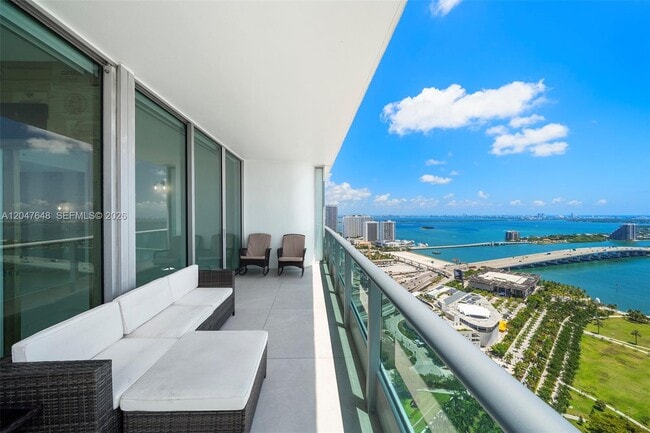 Building Photo - 900 Biscayne Blvd