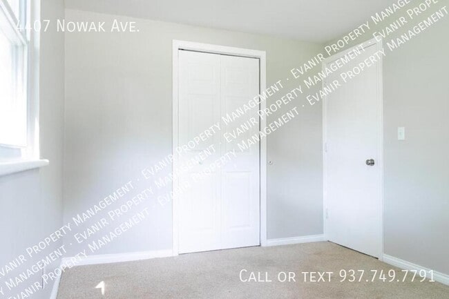 Building Photo - 4407 Nowak Ave