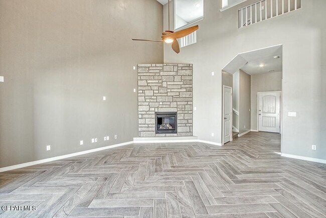 Building Photo - 14945 Tierra Haven Ave