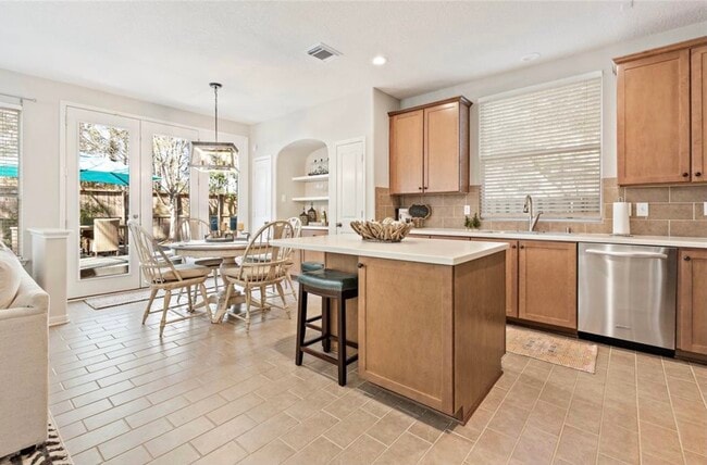 Building Photo - 46 Flickering Sun Ct