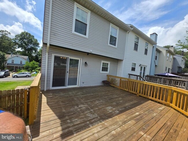 Building Photo - 400 Cabin Ct