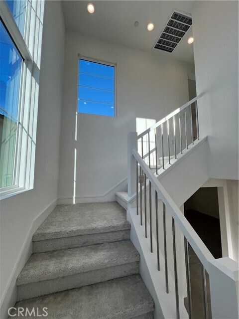 Building Photo - 75189 Aldrich Dr