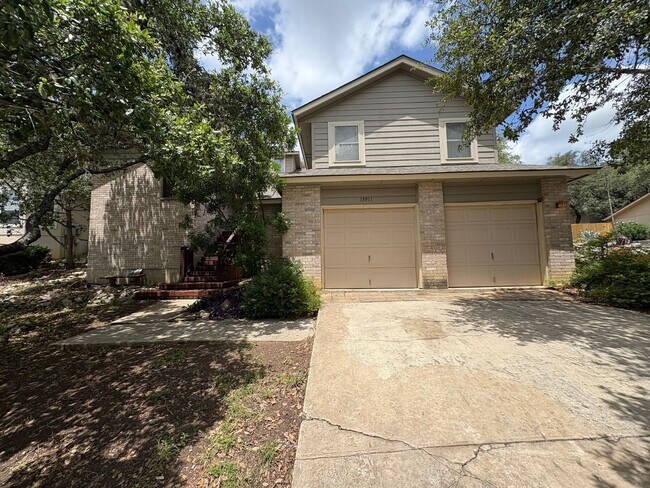 Primary Photo - Beautiful Home in College Park!