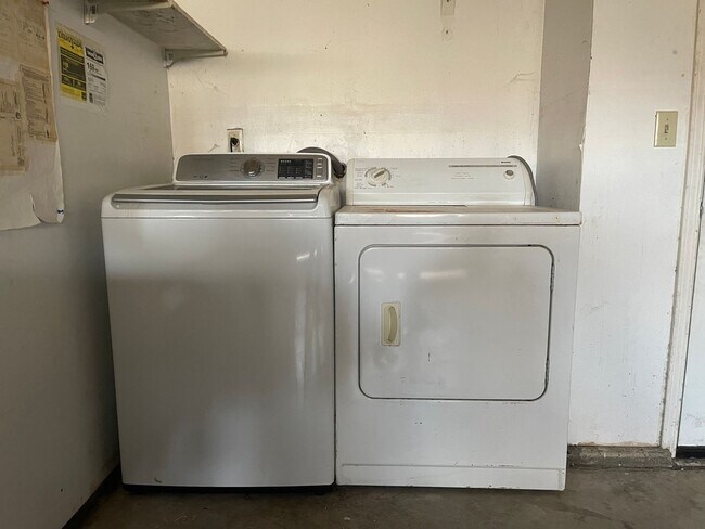 Building Photo - 2234 Prestwick St