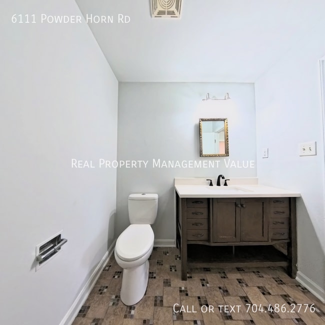 Building Photo - 6111 Powder Horn Rd