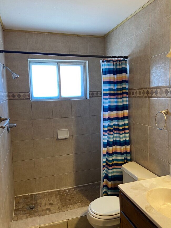 Building Photo - 9608 Stonehaven Dr