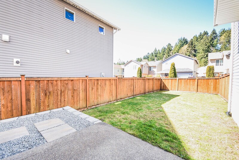 Building Photo - 1349 Burnside Pl