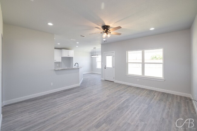 Building Photo - 3698 Yamini Dr