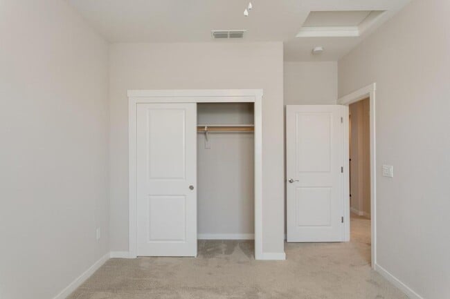 Building Photo - 3–4 Bedroom Solar Home in Rocklin – Office + Loft | Available Now