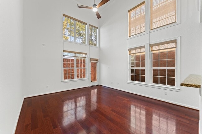 Building Photo - 1246 Glenwood Canyon Ln