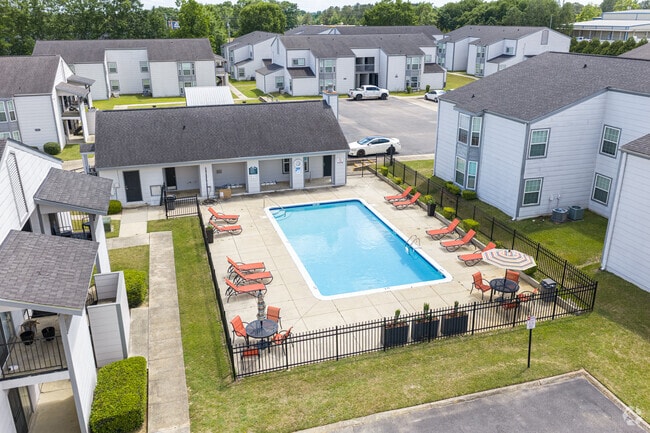 Building Photo - Fox Run Dothan