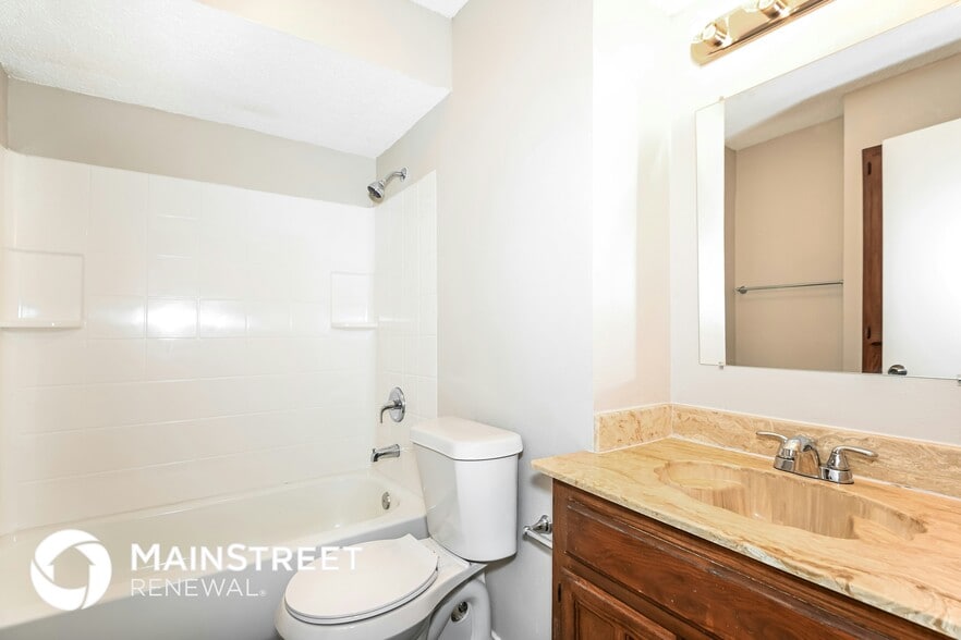 Building Photo - 1028 Eastridge Cir