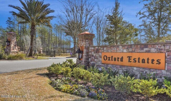 Building Photo - 121 Oxford Estates Way
