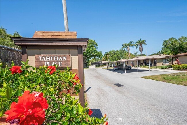 Building Photo - 1980 Tahitian Pl