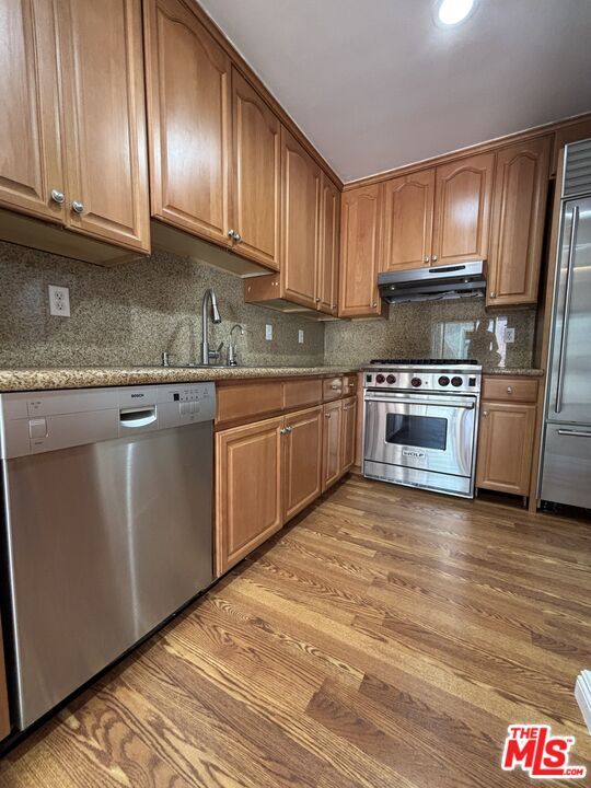 Building Photo - 10574 Sunland Blvd