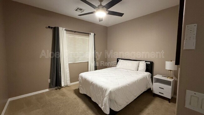Building Photo - 3552 N Excalibur Pl