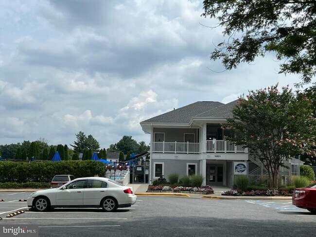 Building Photo - 10612 Tuppence Ct