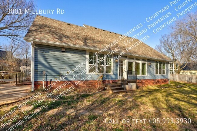 Building Photo - **Charming Cape Cod Home for Lease in the ...