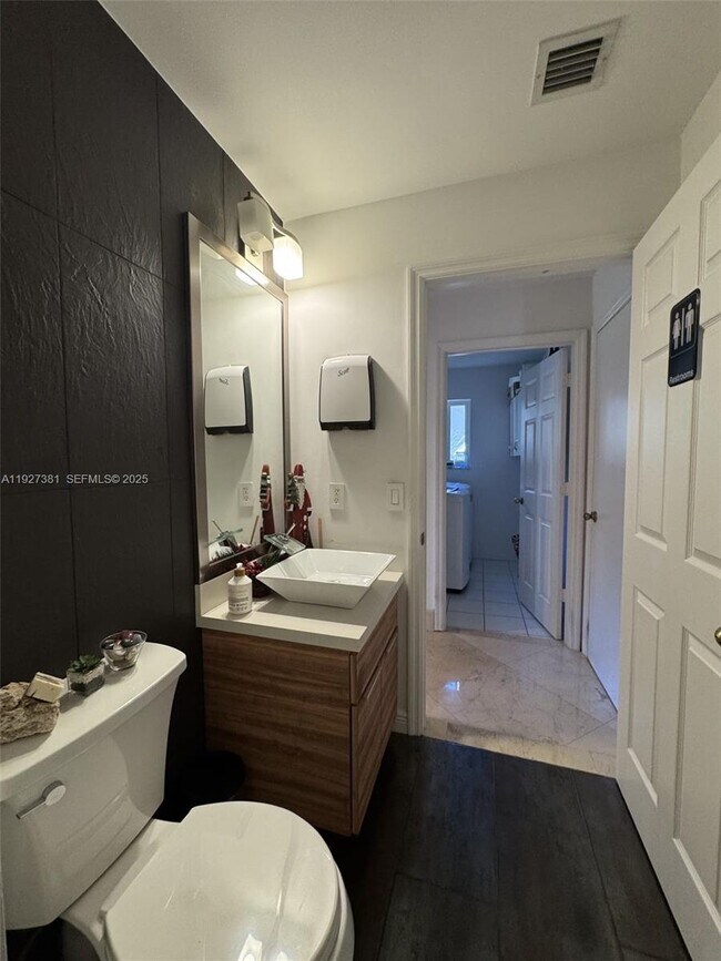 Building Photo - 10973 NW 53rd Ln