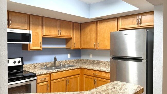 Building Photo - 1532 SE Royal Green Cir