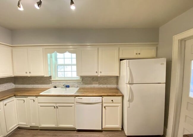 Building Photo - 3 BED 2 BATH NEAR OU MEDICAL CENTER