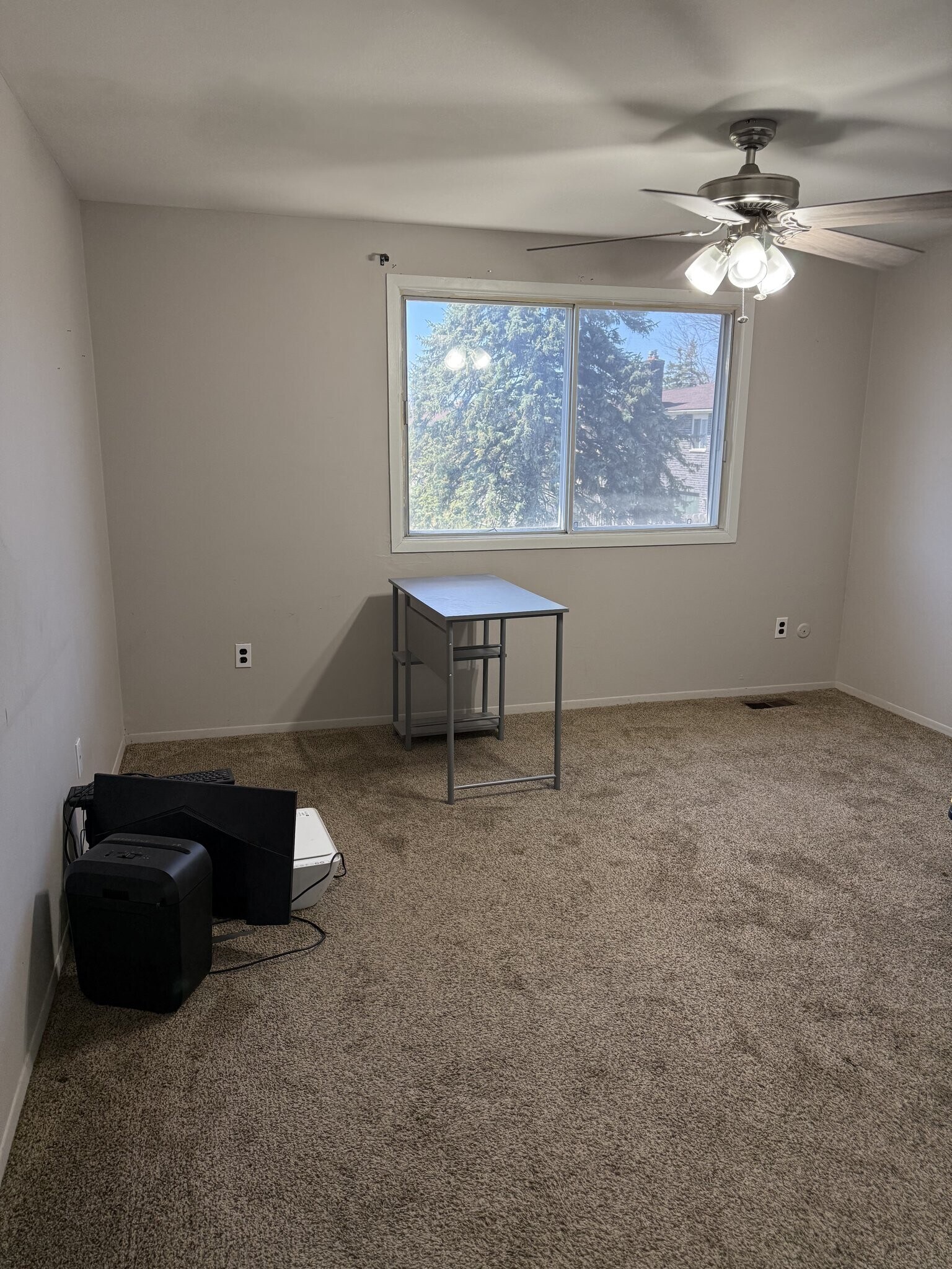 Building Photo - 38177 Jamestown Dr