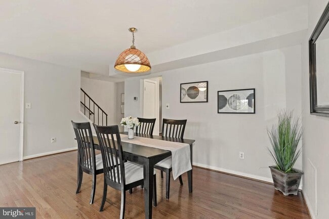 Building Photo - 5823 Berkshire Ct
