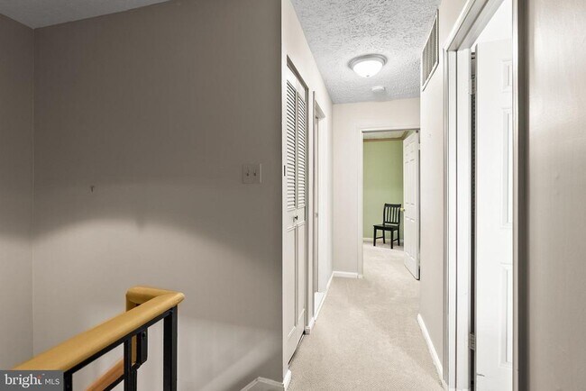 Building Photo - 2114 Lang Dr