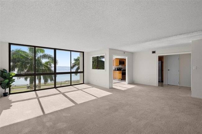 Building Photo - 3301 Bayshore Blvd