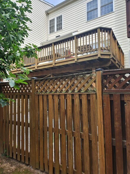 Building Photo - 4206 Lower Park Dr